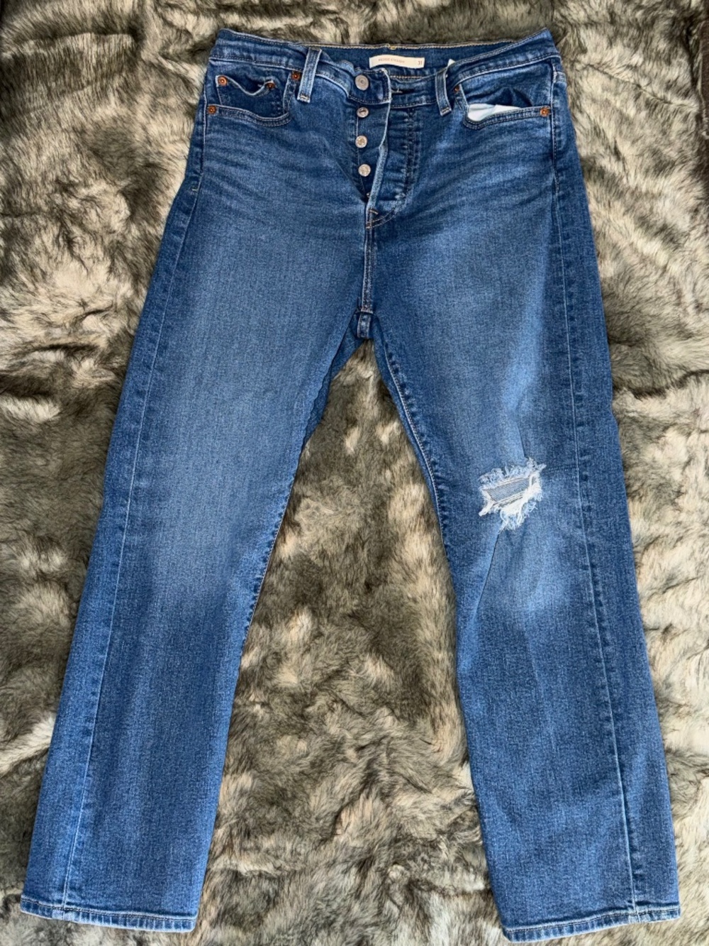Levi's Women's Cropped Button-Fly Distressed Blue Jeans